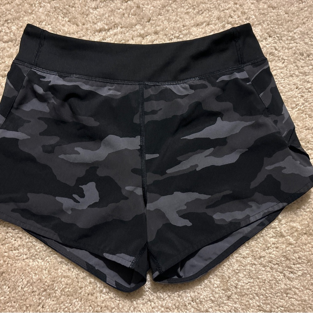 Athleta Girl Run The World 3” Shorts Camo